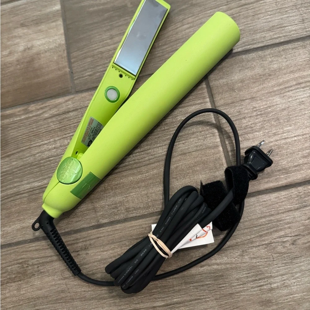 TYME Iron Pro 2-in-1 Hair Curler & Straightener w/ Auto Shutoff, Limelight